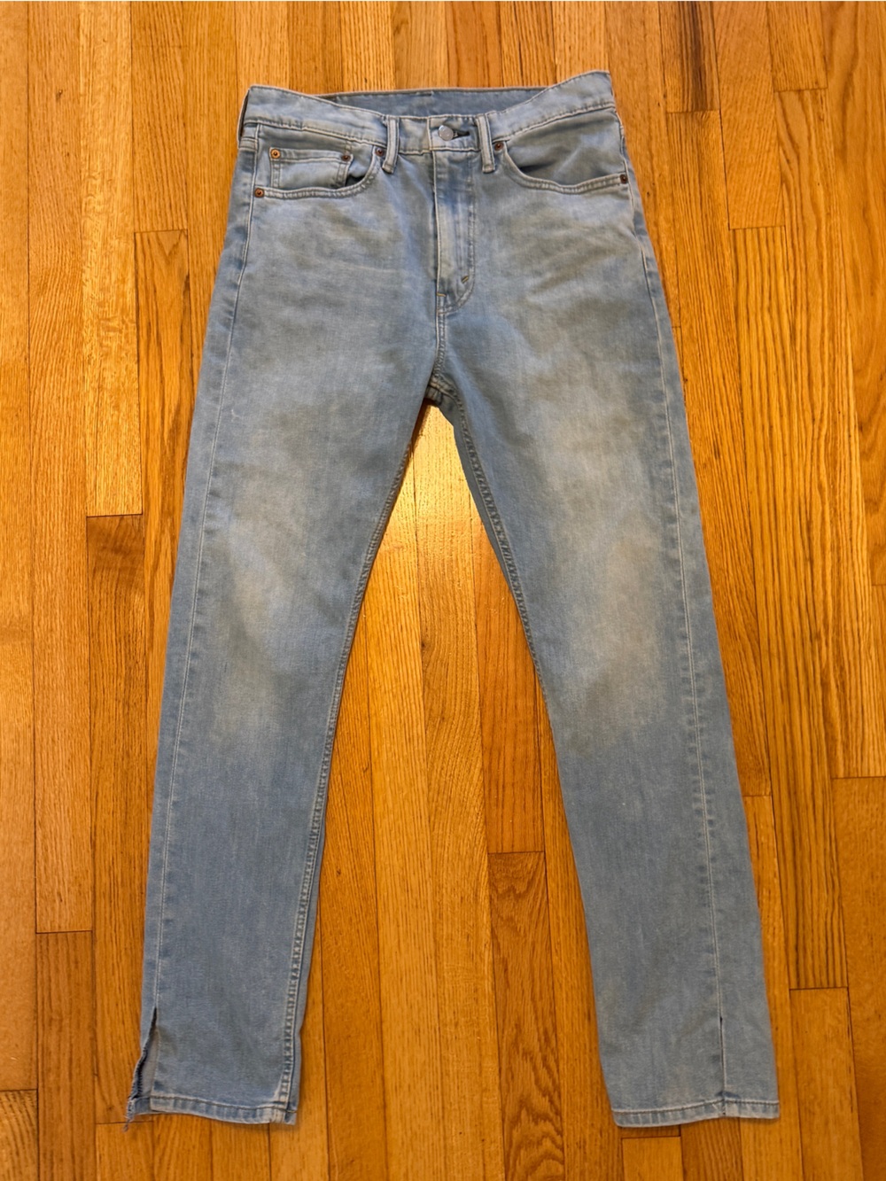 Levi’s Men's Slim Jeans W31 L32 with flare slit at cuffs perfect for boots